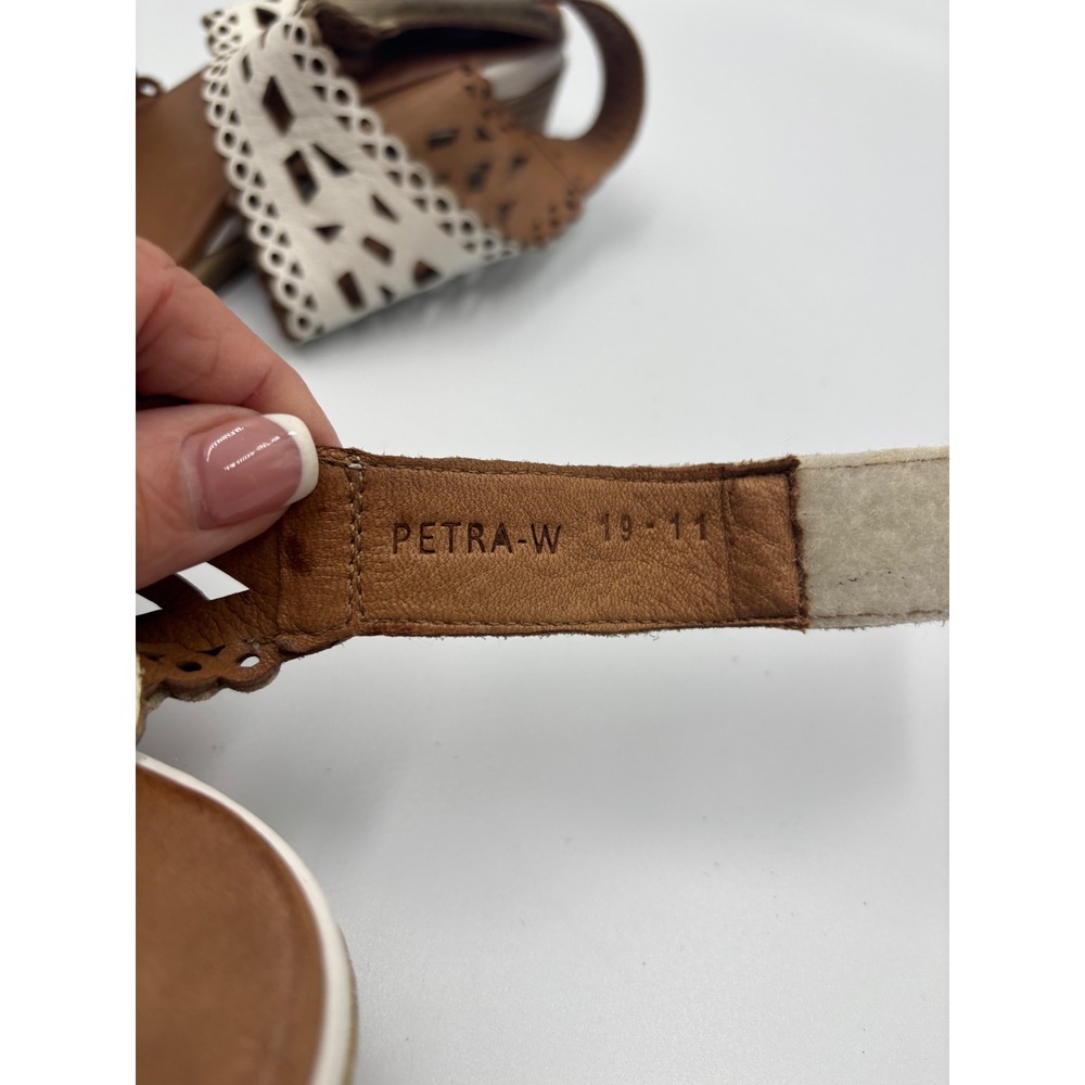 Clarks Collection Arla Glison Tan Leather Fisherman Sandals Womens 8 M Strappy - Picture 11 of 11
